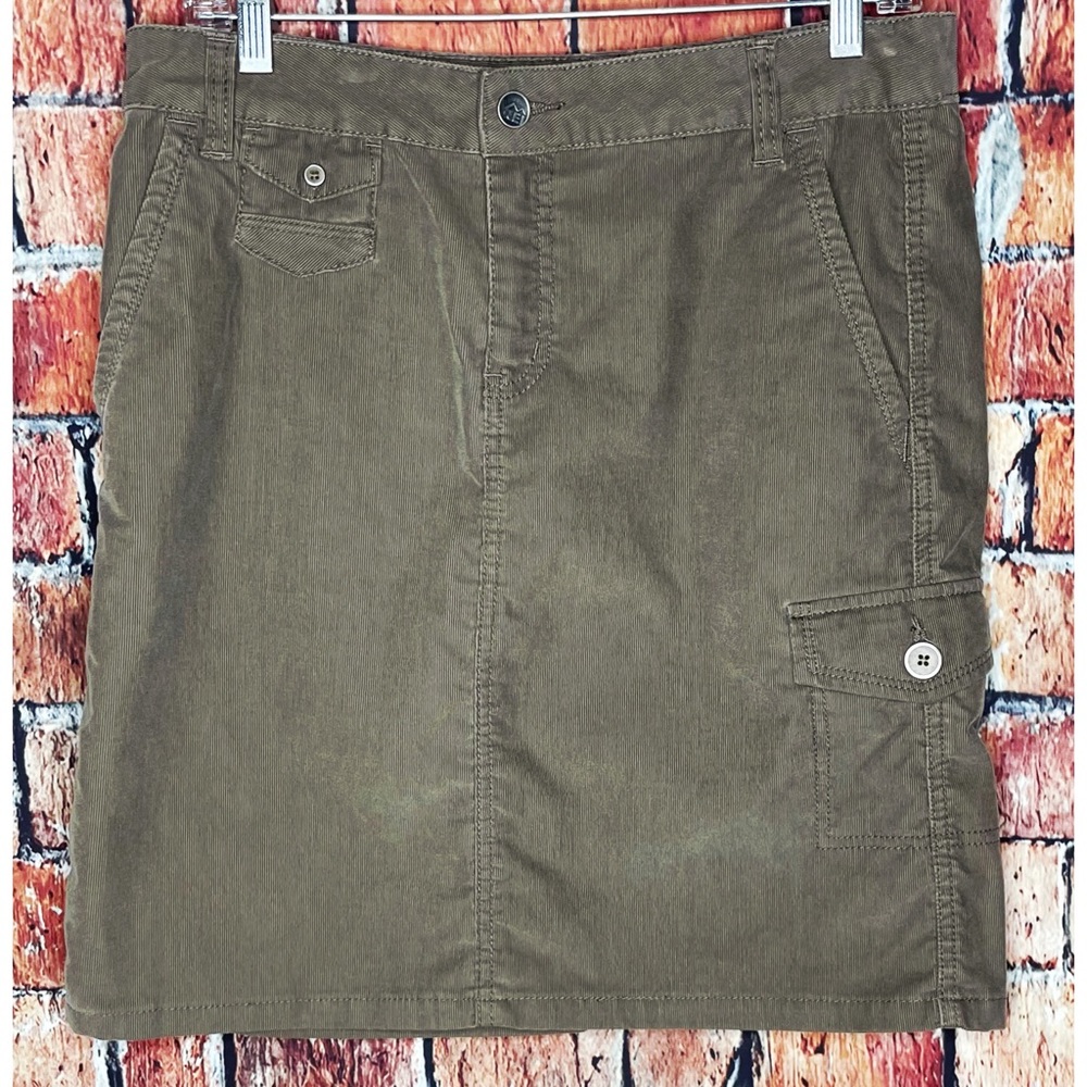 REI Corduroy Women’s Straight Cargo Short Mocha Brown Skirt Size 8 Pockets